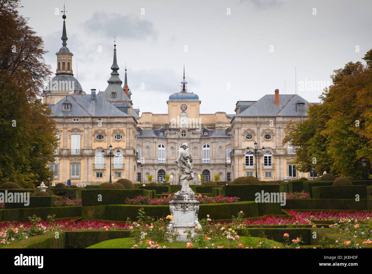 L'Espagne, Castilla y Leon Région, province de Ségovie, Sierra de Guadarrama, San Ildefonso, Palacio Real de La Granja de San Ildefonso, le Palais Royal du Roi Philp V, construit en 1731, extérieur Banque D'Images