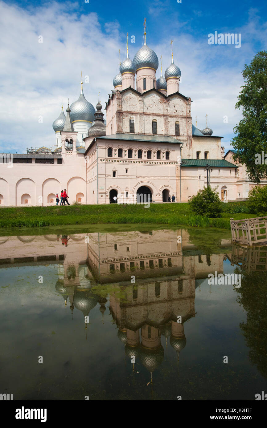 La Russie, de l'Oblast de Iaroslavl, anneau d'or, Rostov-Veliky, Rostov Kremlin, Gate Église de la Résurrection Banque D'Images