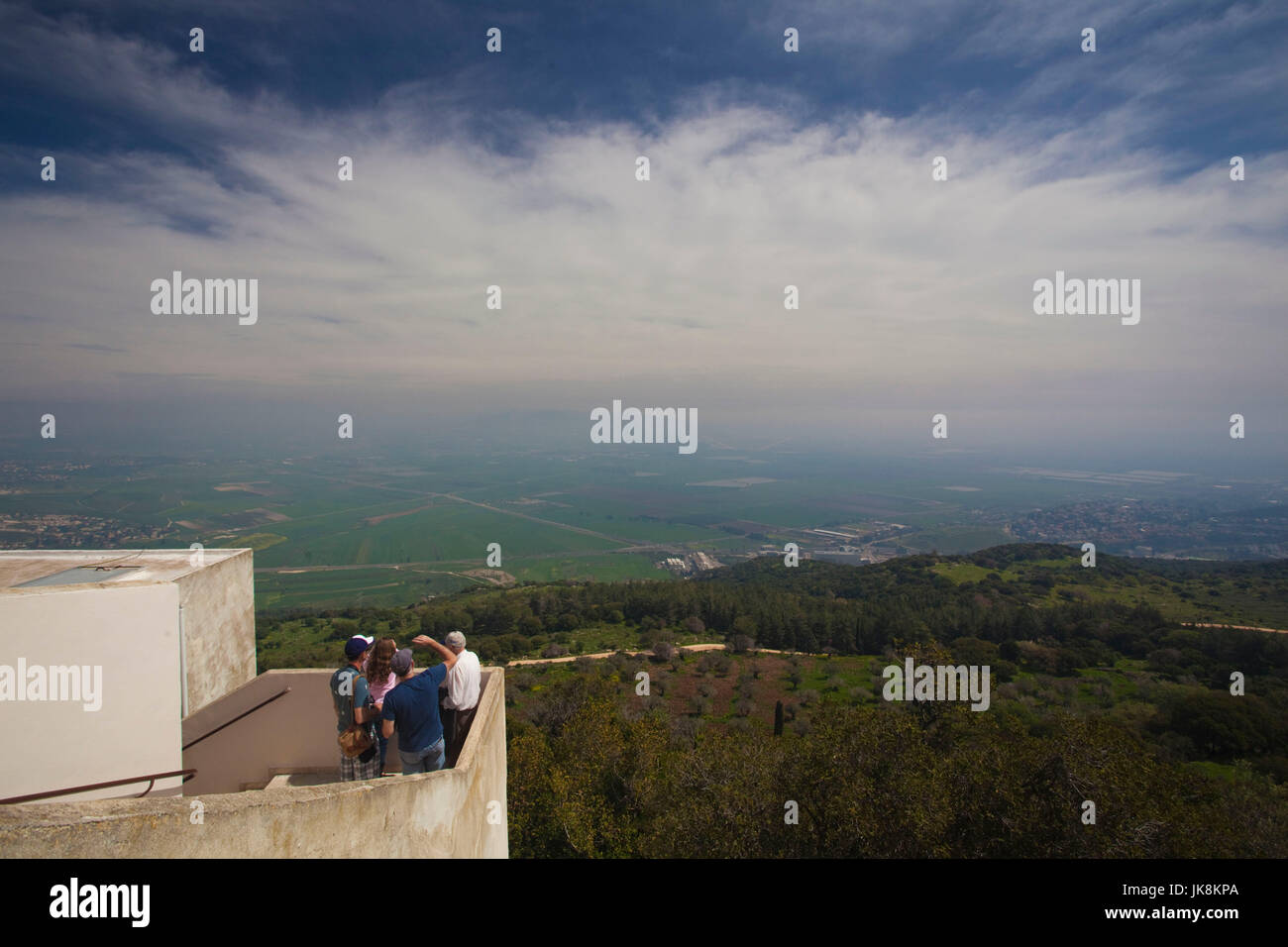 Israël, Côte Nord, Daliyat al-Karmel, Monastère des Carmélites de Saint Elie, elevated view au-dessus de la vallée de Jezreel, NR Banque D'Images