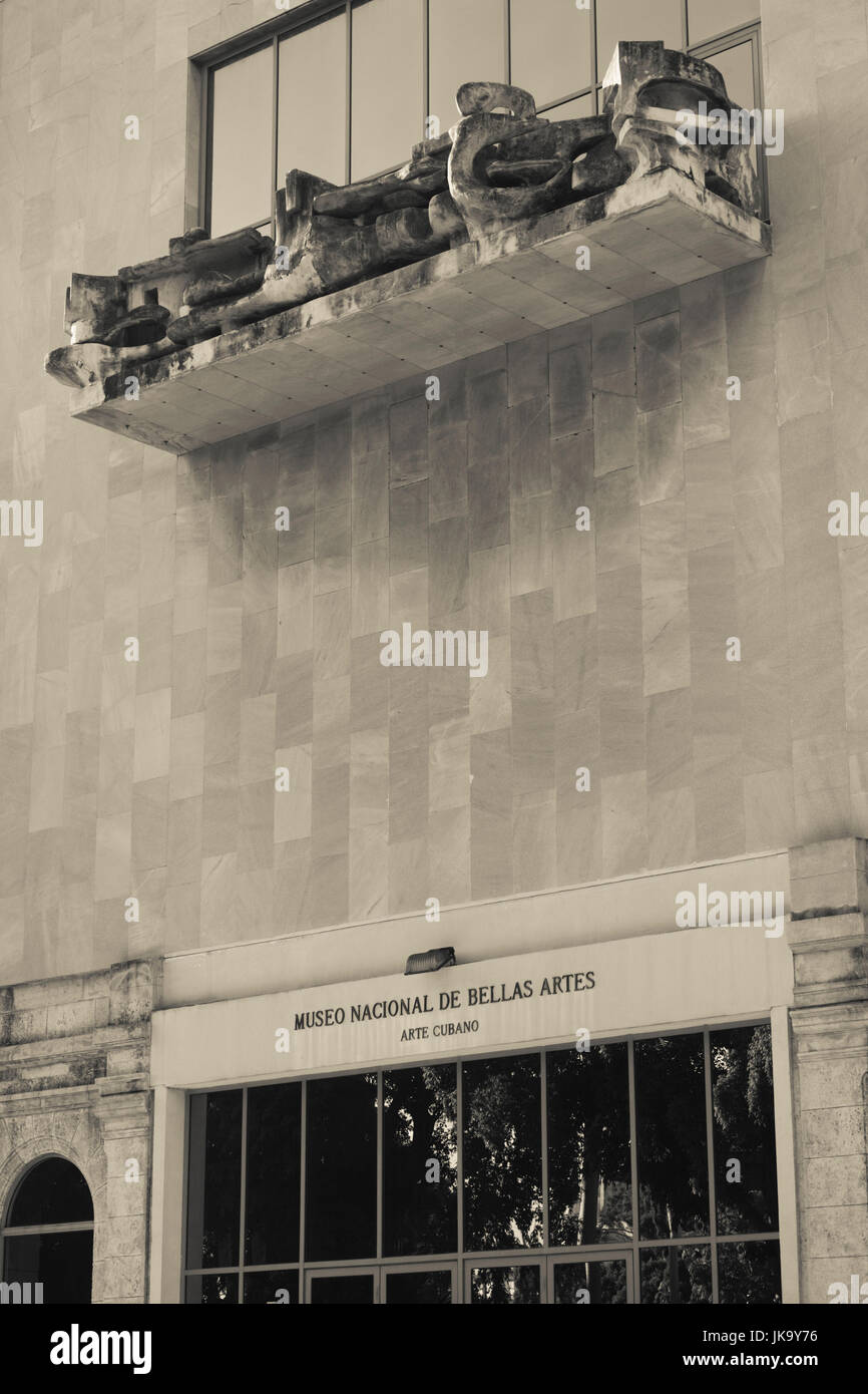 Cuba, La Havane, La Habana Vieja, Museo Nacional de Bellas Artes, collection de l'art cubain, l'extérieur du bâtiment Banque D'Images