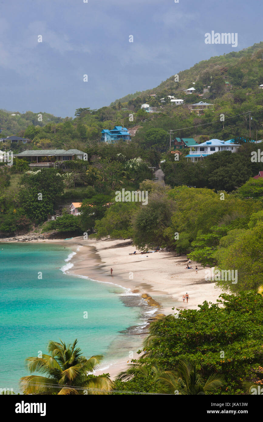 St Vincent et les Grenadines, Bequia, Lower Bay Beach, elevated view Banque D'Images