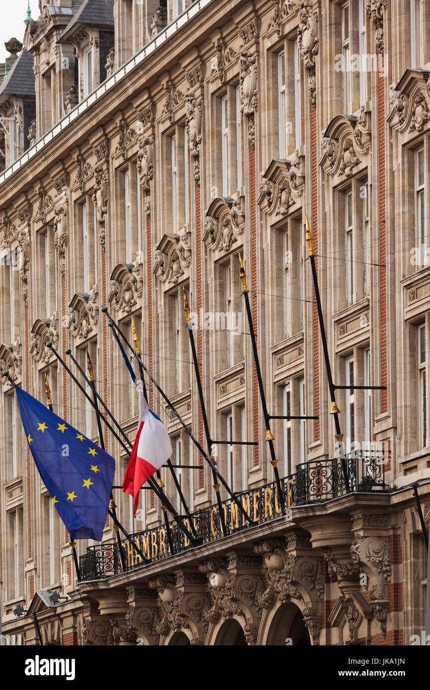 France, Nord-Pas de Calais, département du Nord, la Flandre française, Lille, Place du Théâtre, Vielle Bourse, ancien bâtiment de la bourse Banque D'Images