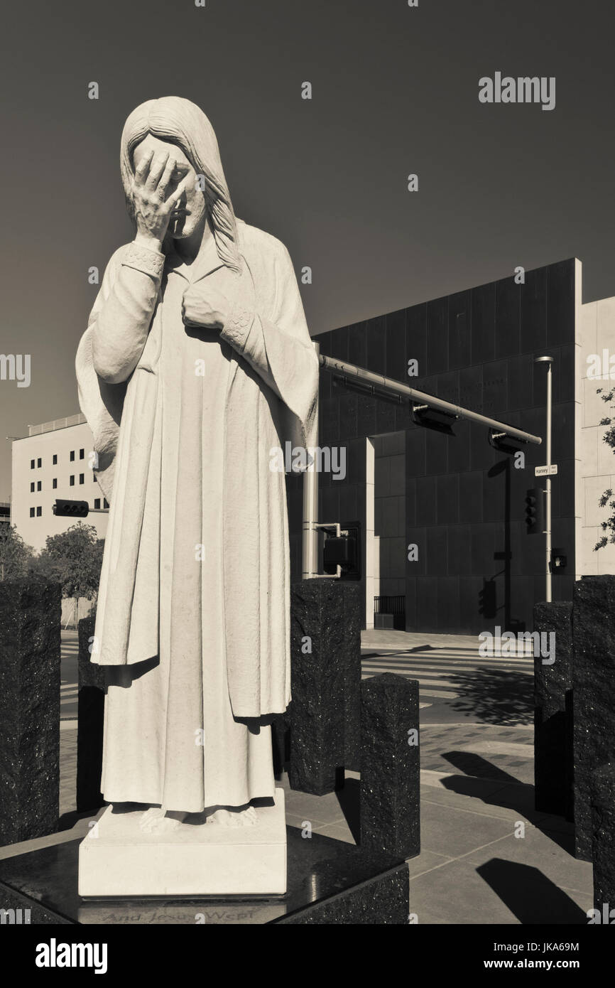 USA, Ohio, Oklahoma City, Oklahoma City National Memorial aux victimes de l'immeuble fédéral Alfred P. Murrah attentat du 19 avril 1995, statue en pleurs Banque D'Images