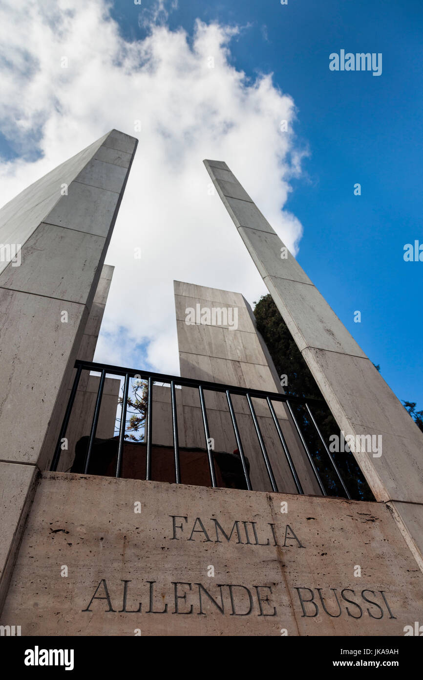 Le Chili, Santiago, Cementerio général cimetière, tombe de l'ex-président chilien Salvador Allende, tué lors d'un coup par les forces du général Pinochet en 1973 soutenu par l'Agence centrale du renseignement Banque D'Images
