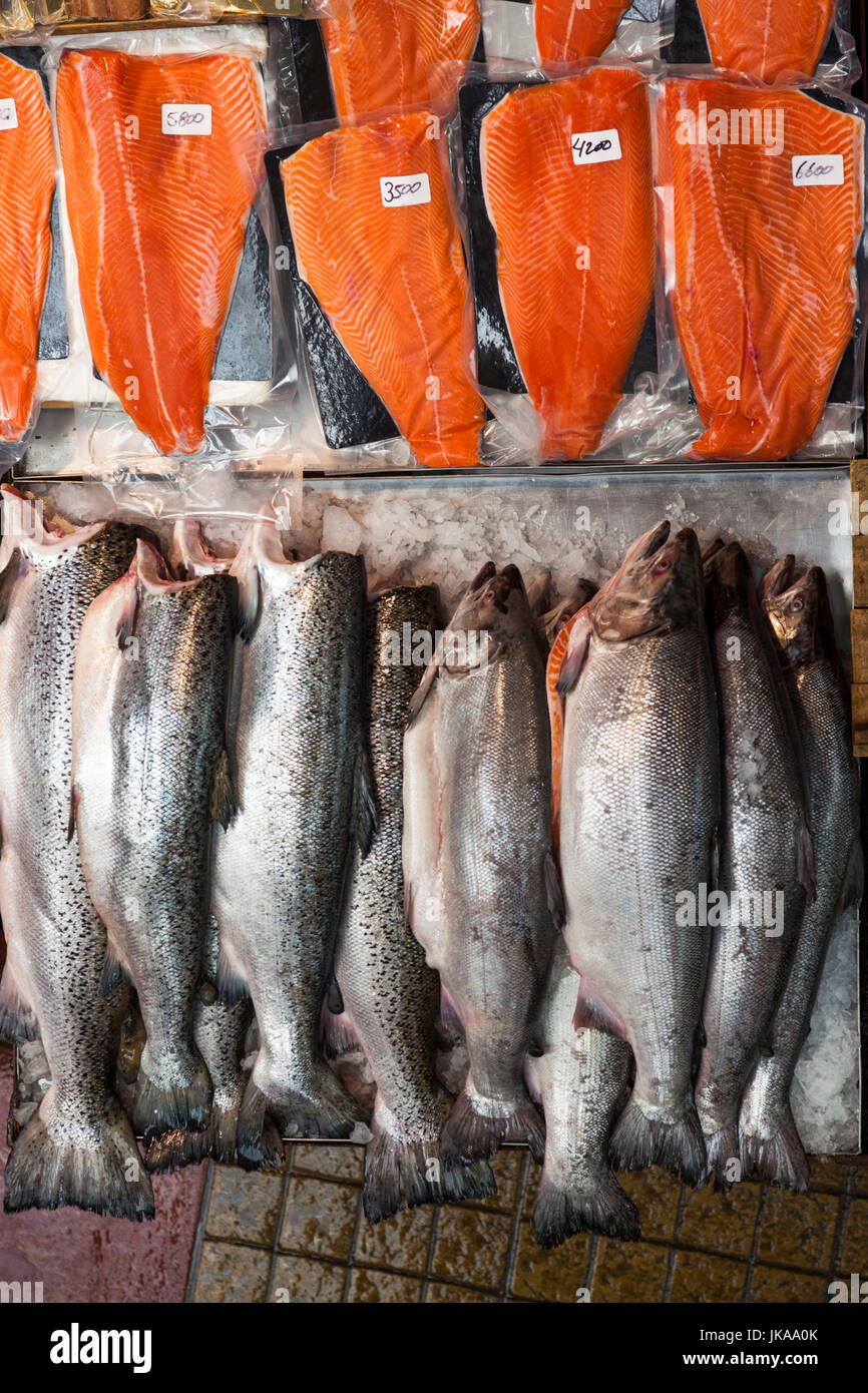 La région de Los Lagos, Chili, Puerto Montt, port d'Angelmo, marché du poisson fumé Banque D'Images