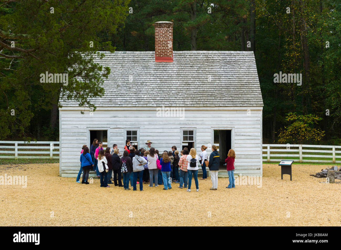 USA, Virginie, Petersburg, Pamplin Historical Park et Museum of the Civil War Soldier, les visiteurs à la Tudor Hall Plantation Banque D'Images
