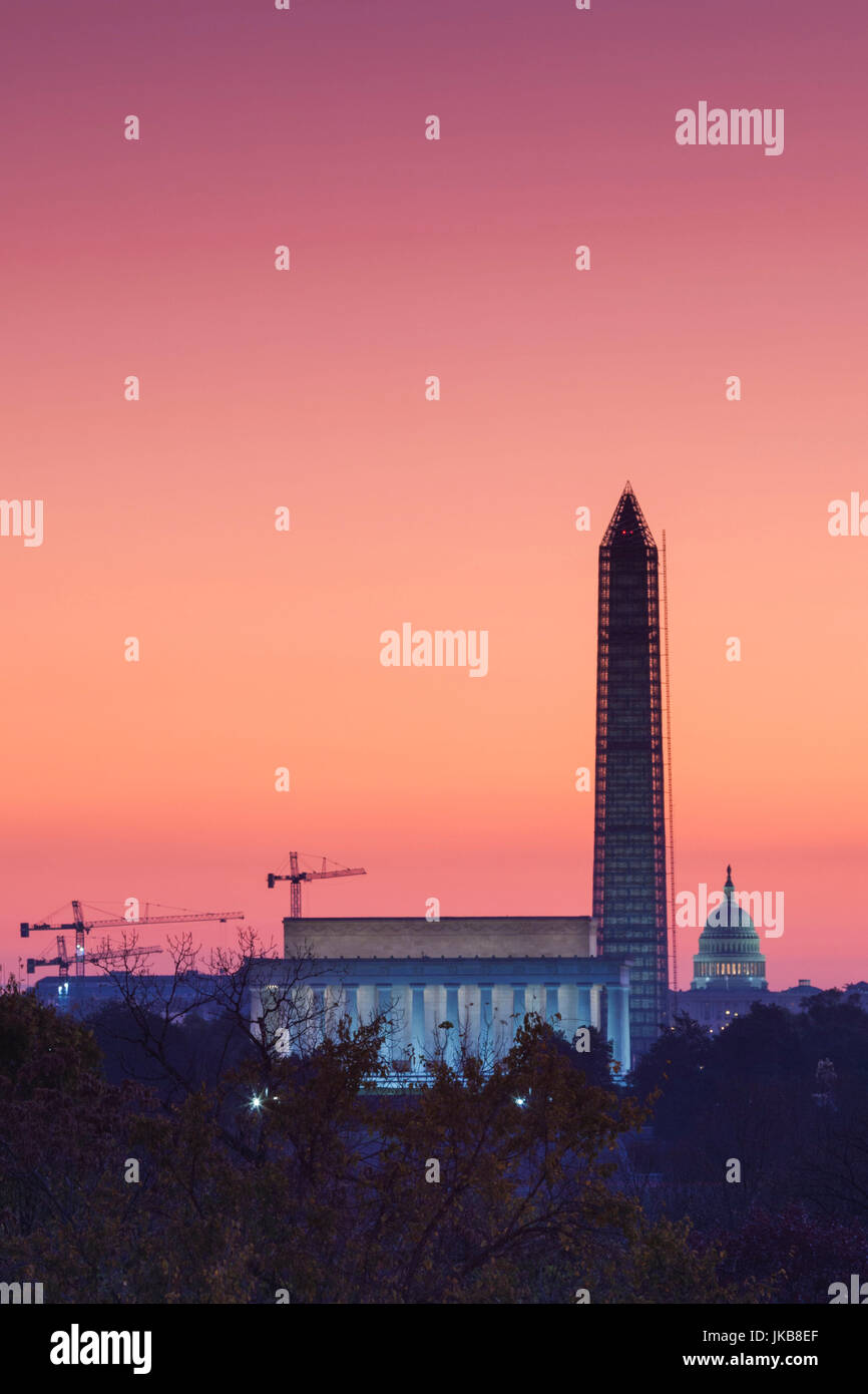 USA, Washington DC, le Lincoln Memorial, le Washington Monument et Capitole, Dawn Banque D'Images