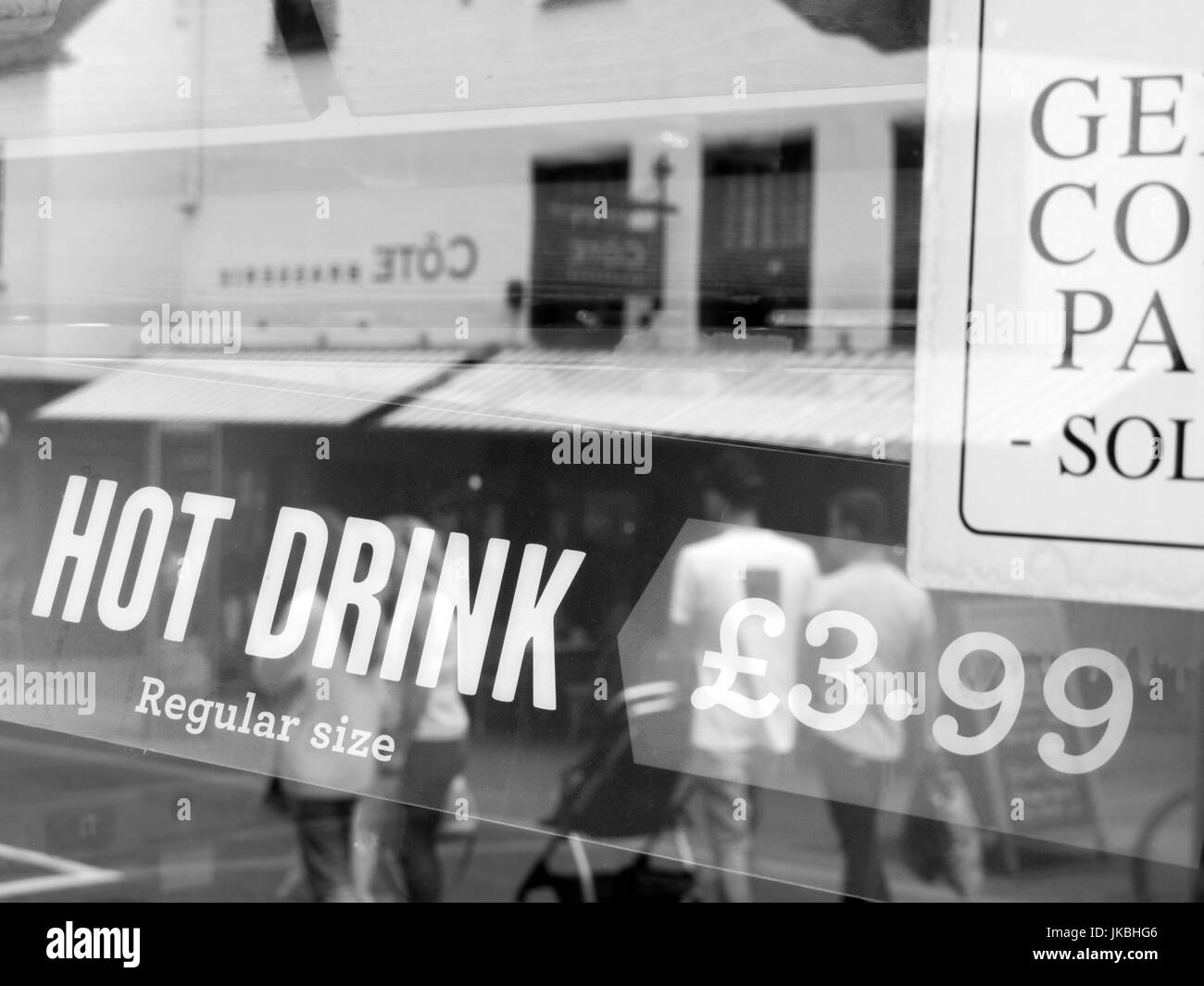 La taille régulière boisson chaude publicité : ouvrir une fenêtre cafe Banque D'Images