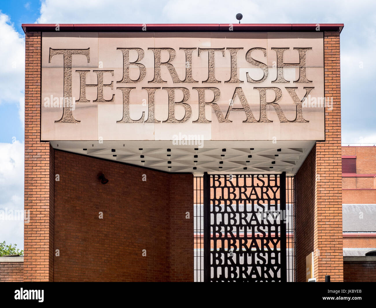 British Library Londres sur Euston Road - bâtiment inauguré 1998 Architecte Colin St John Wilson en collaboration avec son épouse MJ Long Banque D'Images