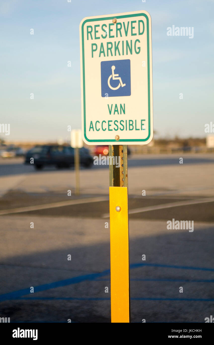Parking pour personnes à mobilité sign Banque D'Images