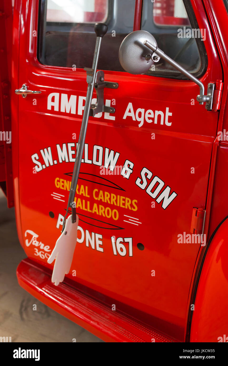 L'Australie, l'Australie du Sud, la péninsule de Yorke, Wanze, Hangar agricole, Musée tour manuel indicateur de signal sur un chariot Banque D'Images