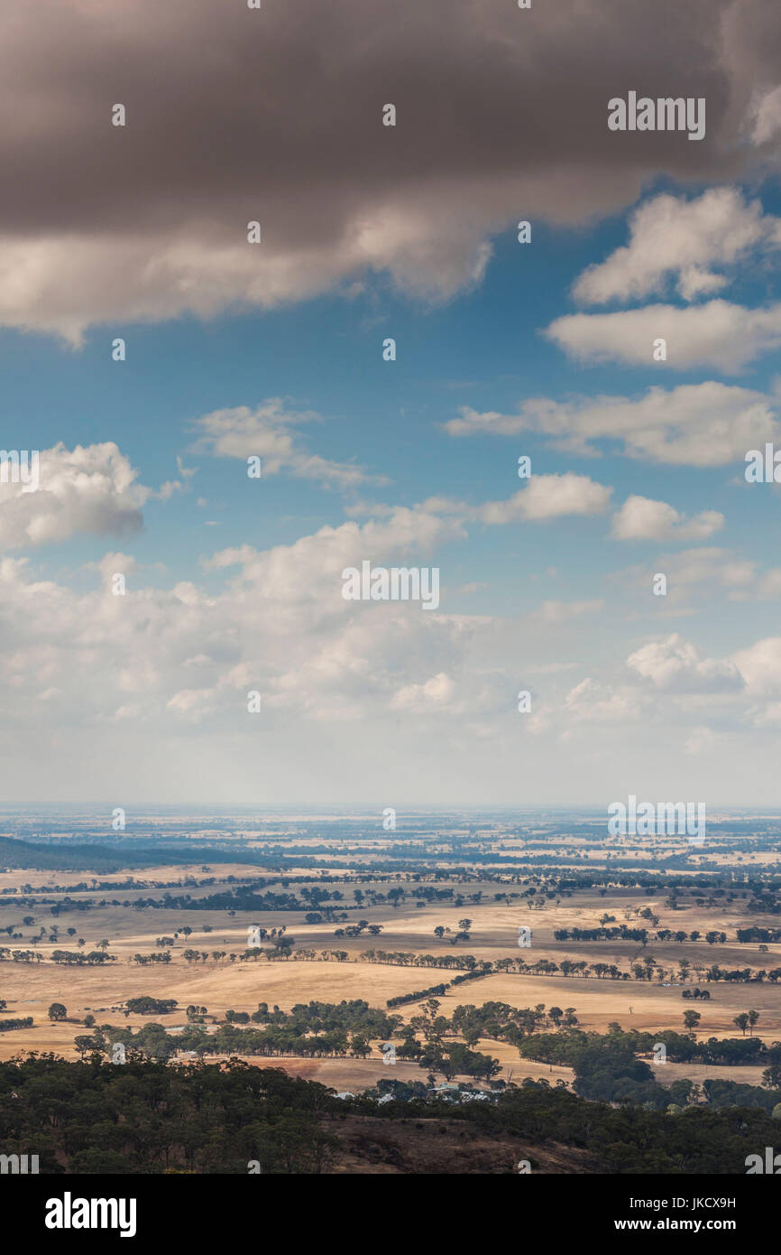 L'Australie, Victoria, Victoria, Maldon, Mont Tarengower, augmentation de la vue sur la campagne Banque D'Images