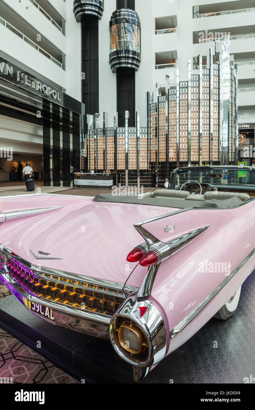 1959 pink cadillac convertible Banque de photographies et d’images à