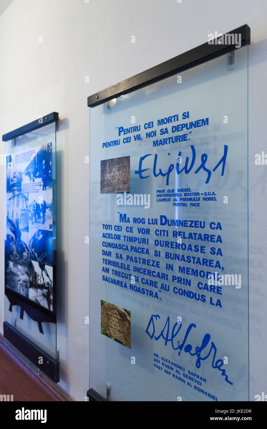 La Roumanie, la Région de Maramures, Sighetu Marmatei, Elie Wiesel's House, ancienne résidence de la lauréate du Prix Nobel de la paix et de l'écrivain de l'Holocauste, Elie Wiesel, de l'intérieur Banque D'Images