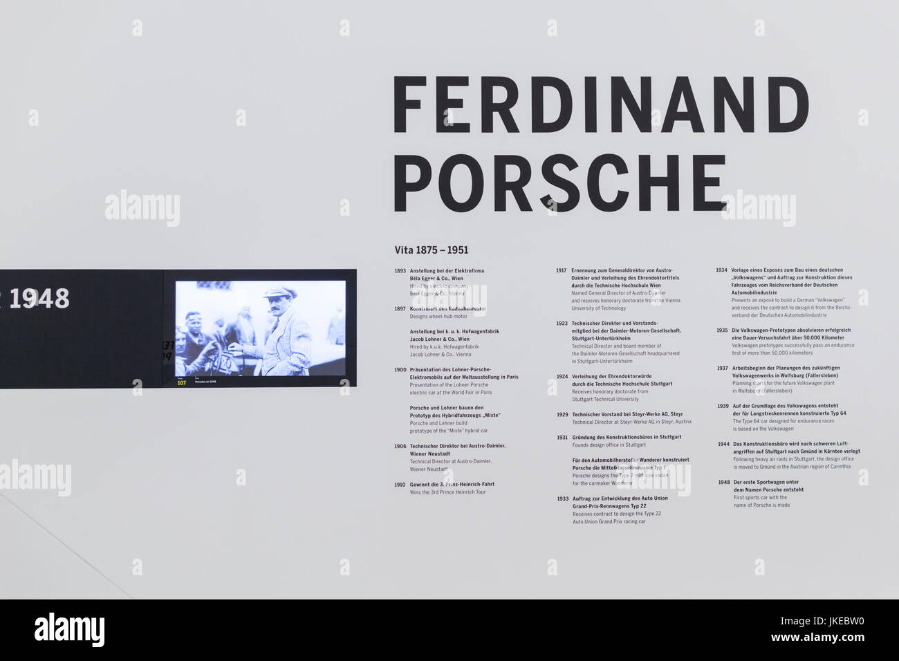 Allemagne, Bade-Wurtemberg, Stuttgart - Zuffenhausen, Porsche Museum, Ferdinand Porsche, le fondateur de l'entreprise, le calendrier Banque D'Images