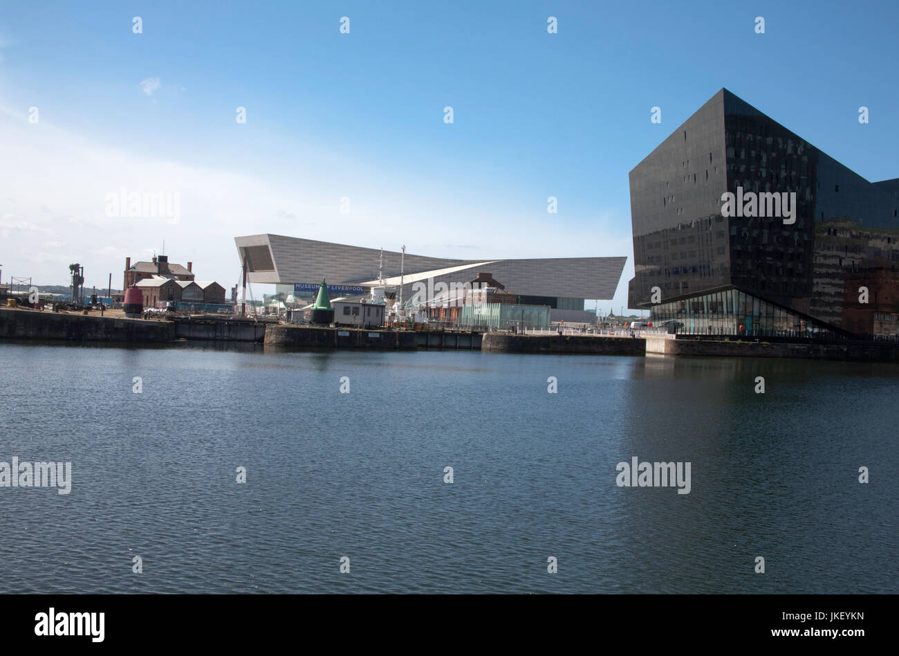 Immeubles de bureaux modernes Mann Island près du Musée de la vie Liverpool Liverpool Liverpool Waterfront Dock conserve l'Angleterre Banque D'Images