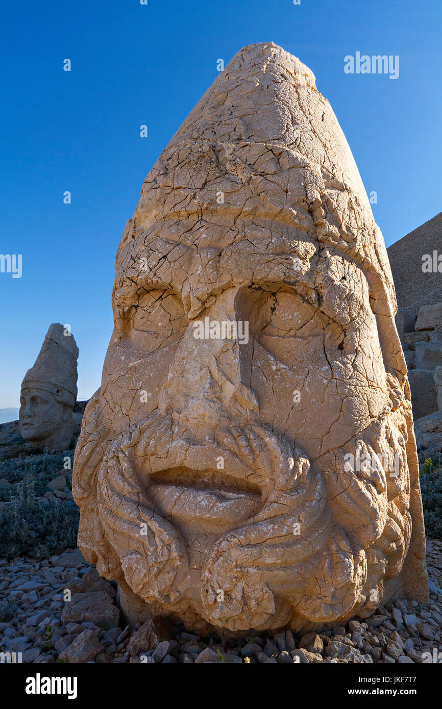 Sanctuaire de montagne Nemrut, ruines de la civilisation de Commagène, site de la Turquie. Banque D'Images