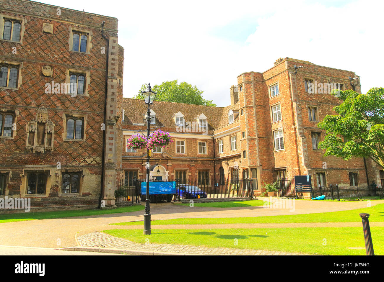 Vieux bâtiment Palace, King's College School, Palace Green, Ely, Cambridgeshire, Angleterre, RU Banque D'Images