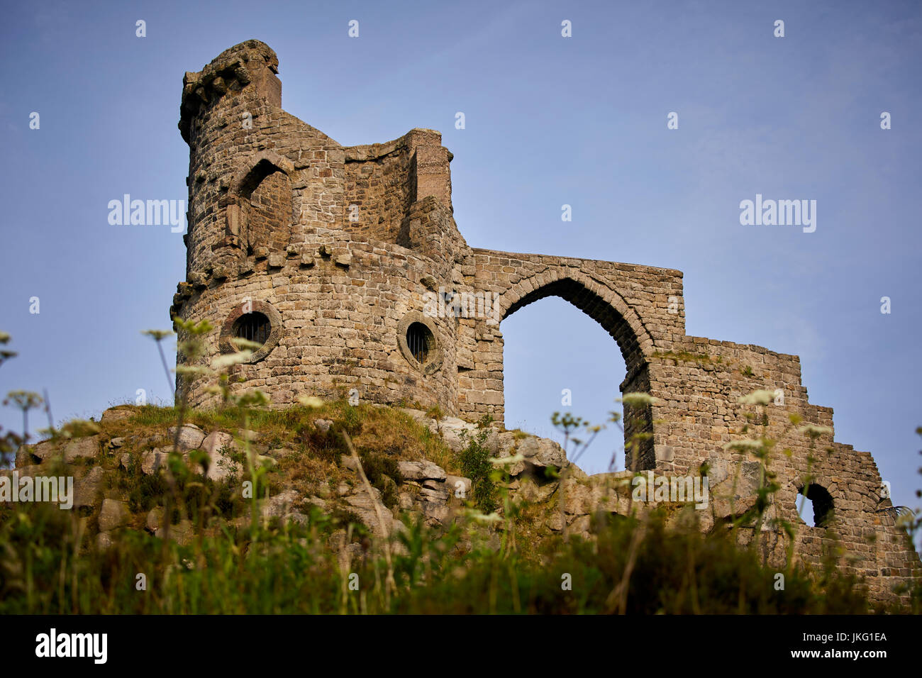 Vue Colline Mow Cop château est une folie ruines près de Congleton, Bordeaux, France, bâtiment classé Grade II. Banque D'Images