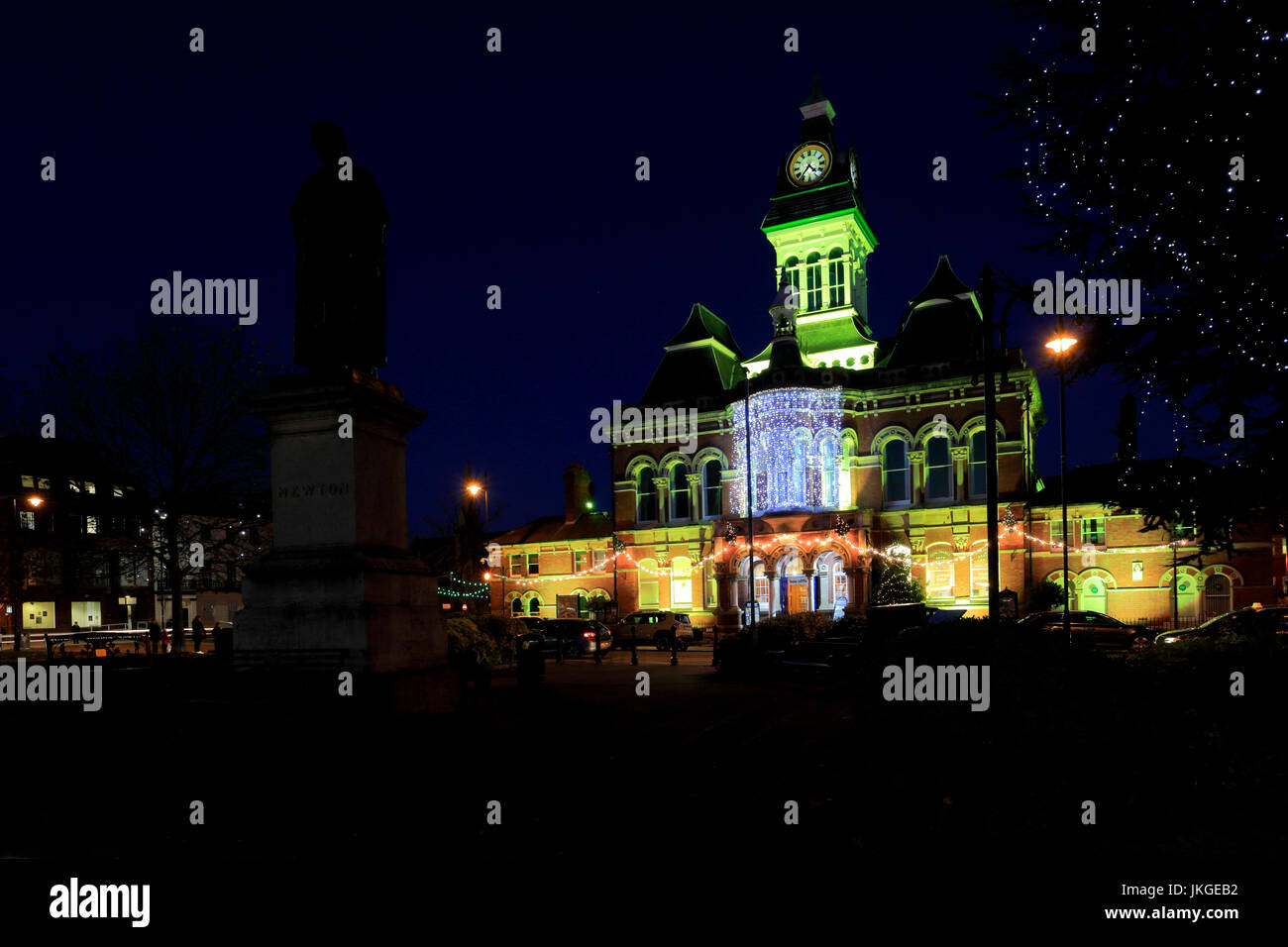 La Guildhall, hôtel de ville de Grantham, éclairé la nuit, Lincolnshire, Angleterre, RU Banque D'Images