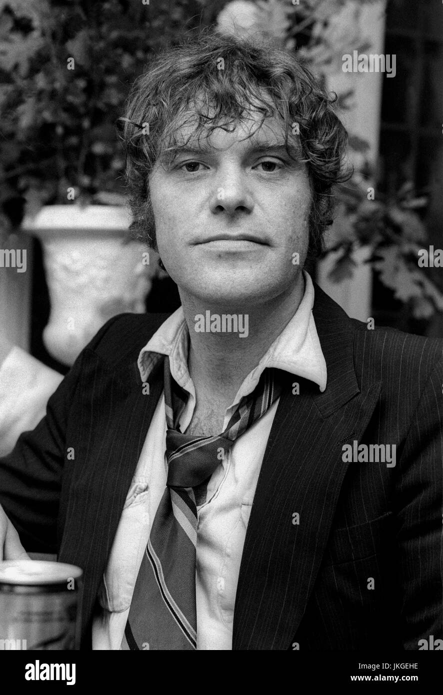 KIM LARSEN musicien et chanteur de rock danois dans la bande de l'essence à un disque d'or à Stockholm 1981 Banque D'Images