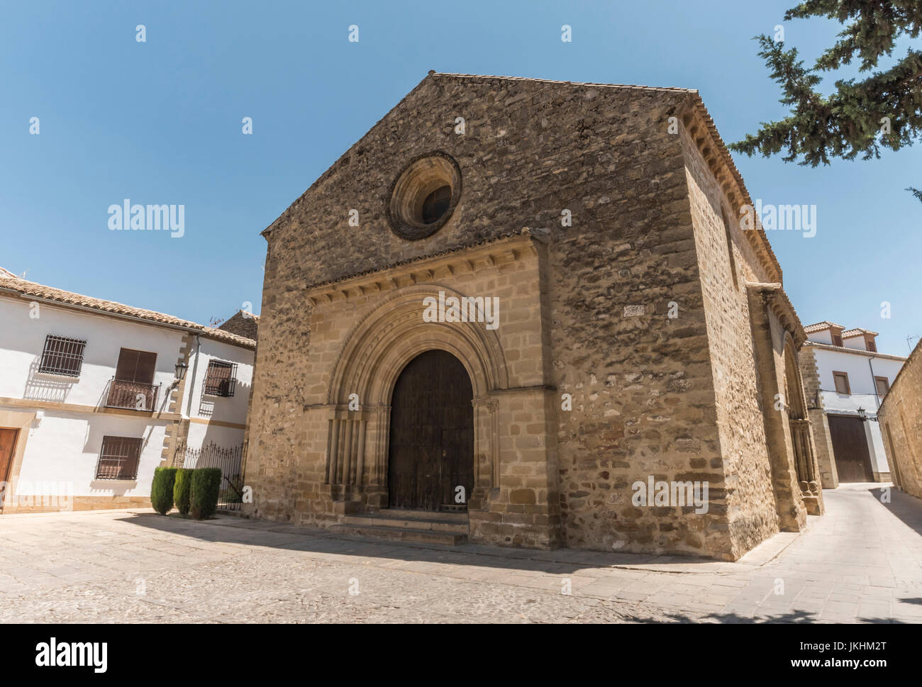 Roman de l'église de la Santa Cruz, construit au XIII siècle, déclaré Patrimoine de l'humanité par l'Unesco, Baeza, Andalousie, Espagne Banque D'Images