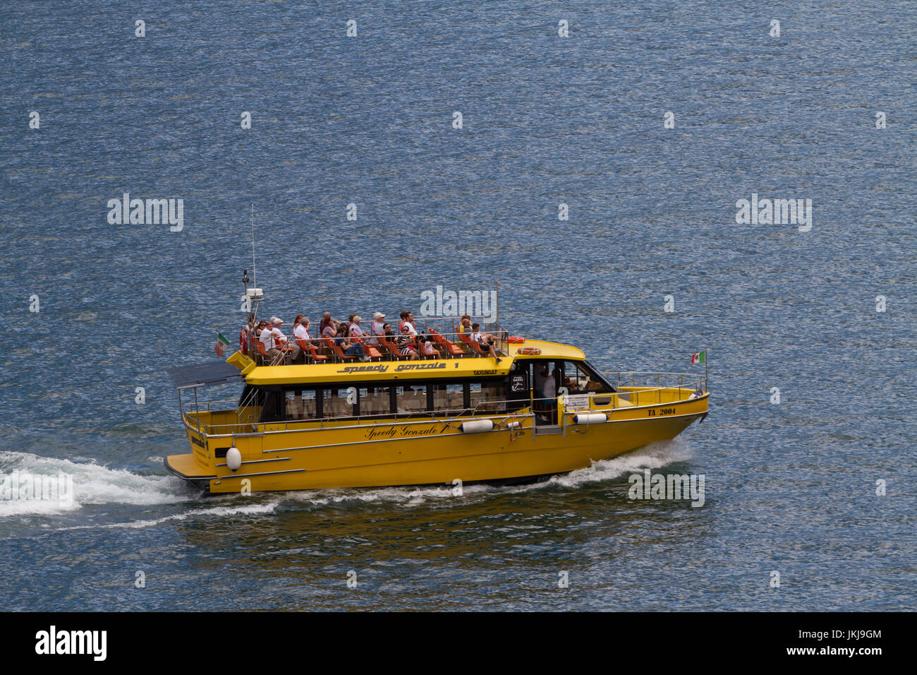 Bateau à passagers près de Riva del Garda. Le lac de Garde. Italie Banque D'Images