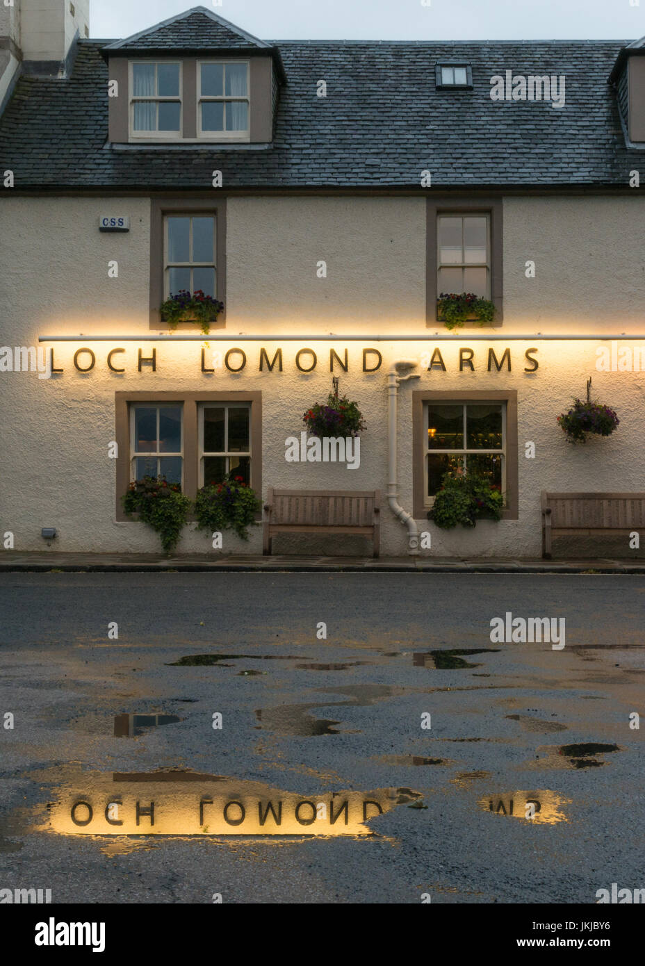 Le Loch Lomond Arms Hotel, pub et hôtel, Luss, Ecosse, Royaume-Uni Banque D'Images