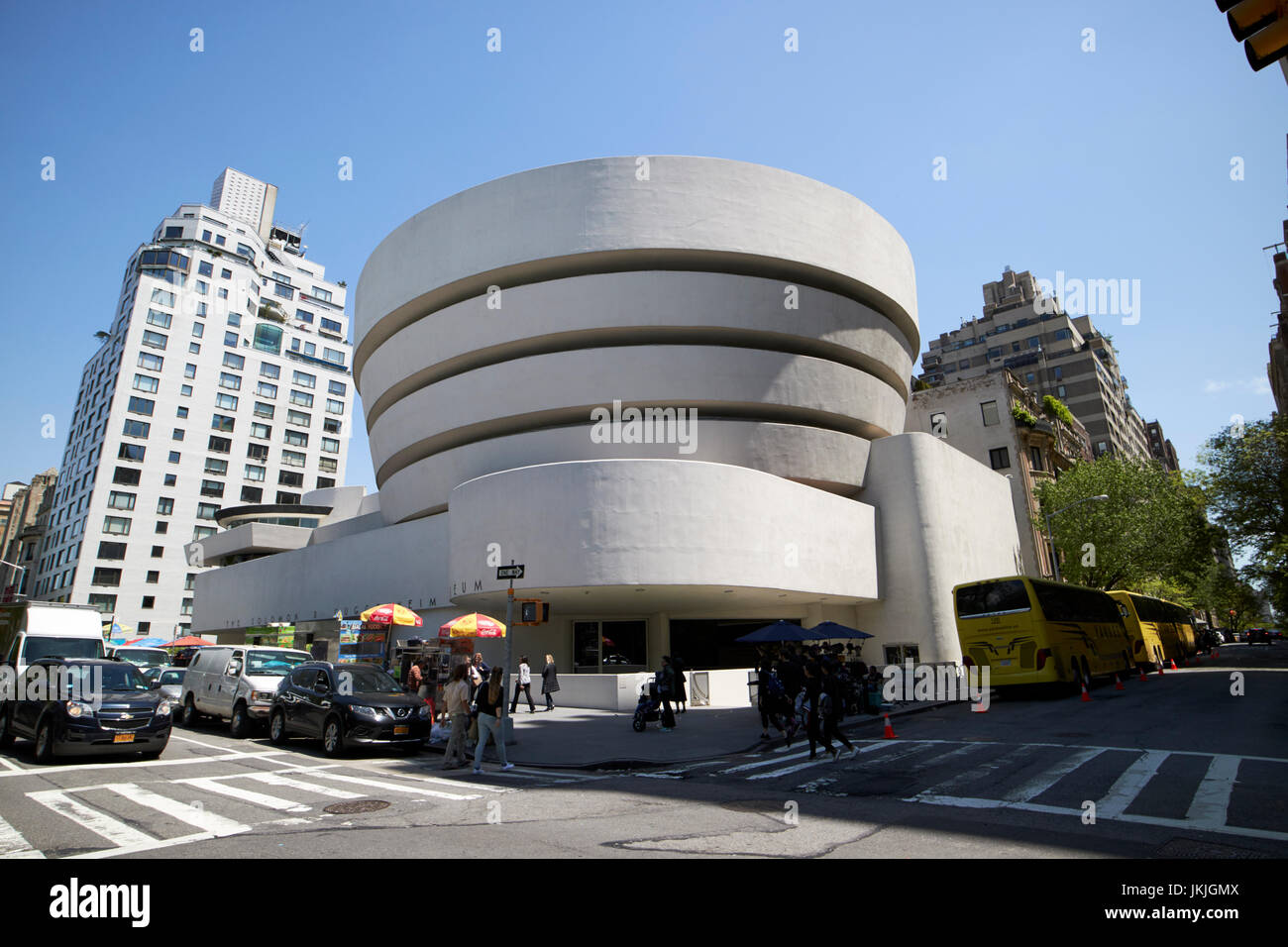 Cinquième avenue au Solomon Guggenheim Museum à Carnegie Hill upper east side New York USA Banque D'Images