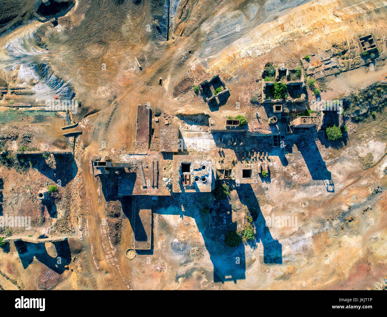 L'extraction de cuivre vieux abandonnés mine Sao Domingos, Portugal, vue aérienne Banque D'Images