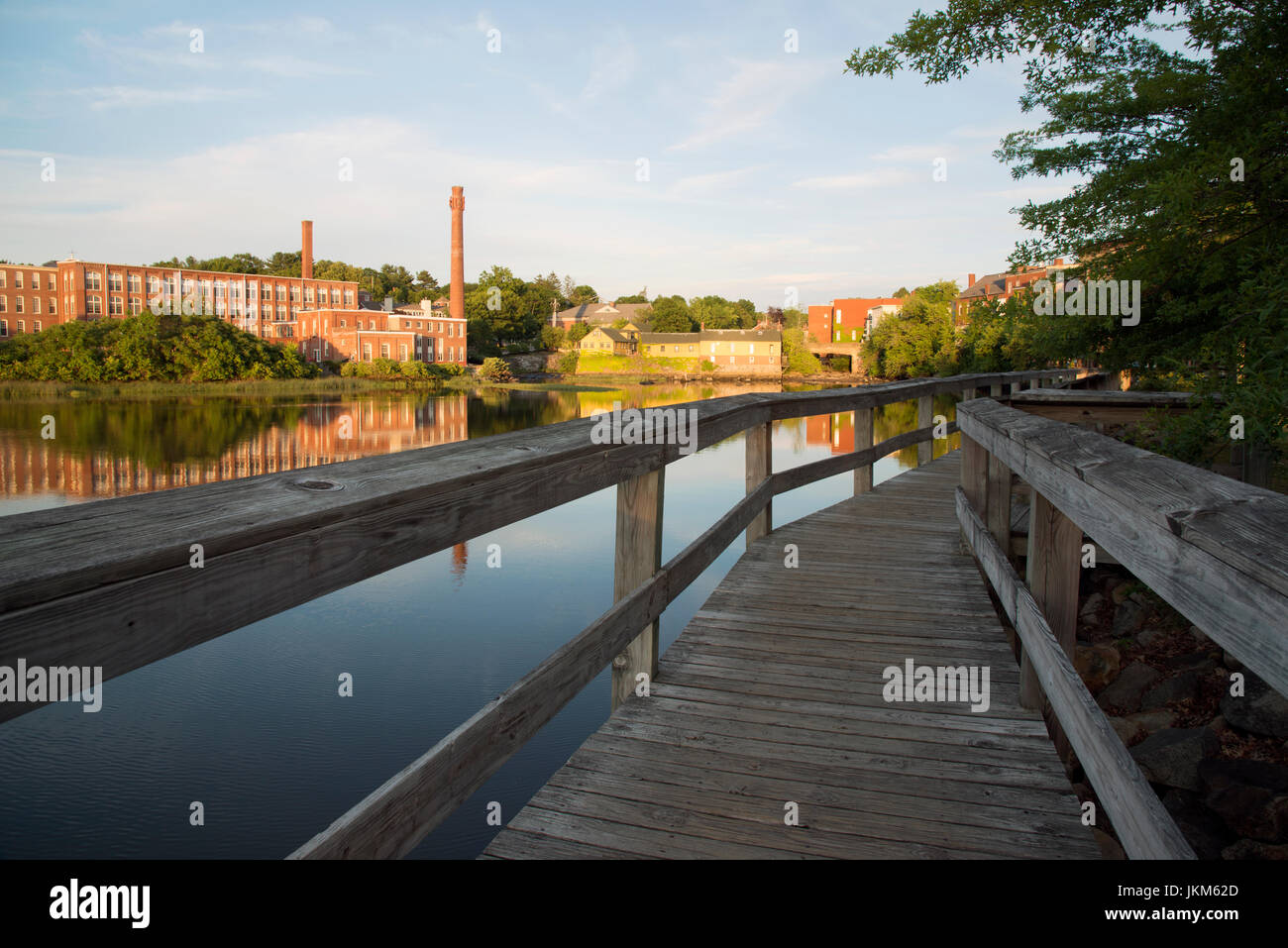 Promenade sur la rivière, le centre-ville d'Exeter Exeter, NH, accueil de la Phillips Academy Banque D'Images