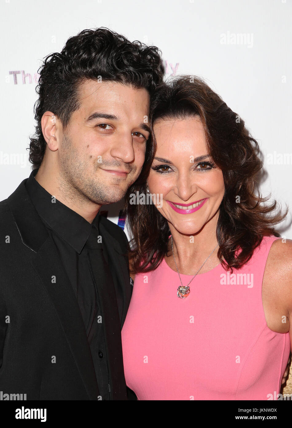 HOLLYWOOD, CA - le 23 juillet : Mark Ballas, Shirley Ballas, Ride au gala inaugural de la Fondation - Danse pour l'Afrique au Boulevard3 en Californie le 23 juillet 2017. Credit : FS/MediaPunch Banque D'Images