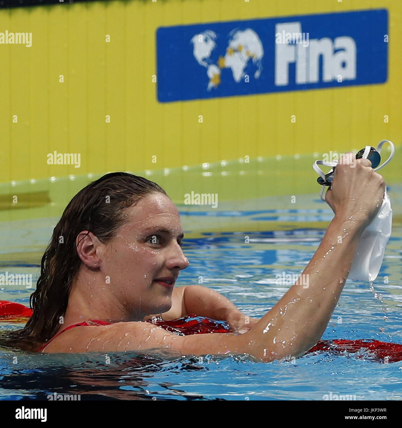 Budapest. 24 juillet, 2017. Katinka Hosszu de Hongrie célèbre après avoir remporté le 200 m quatre nages finale de natation au 17e Championnats du Monde FINA à Budapest, Hongrie le 24 juillet 2017. Katinka Hosszu réclamé le titre avec 2:07,00. Credit : Ding Xu/Xinhua/Alamy Live News Banque D'Images