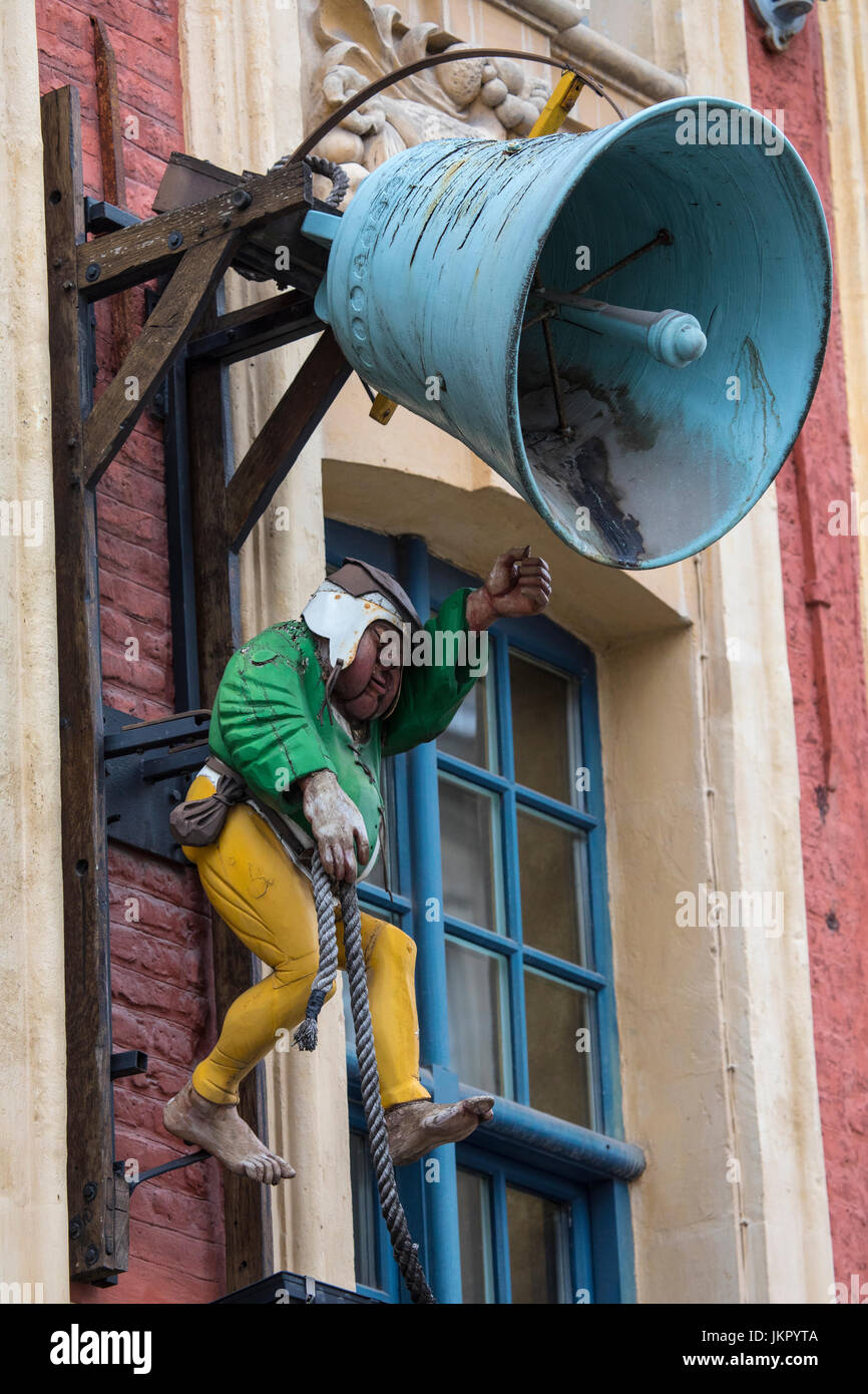 La bell ringer signe au-dessus de la Brasserie de la cloche à Lille, France. Banque D'Images