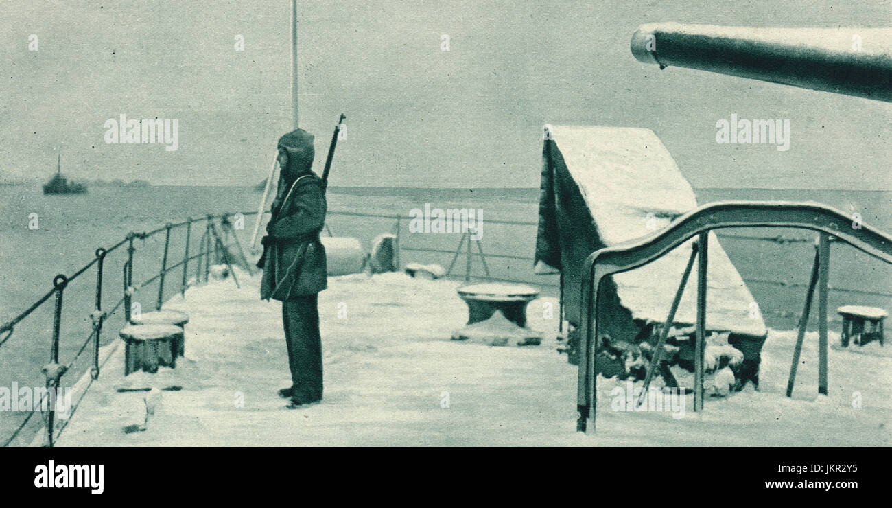 Sentry dans des conditions hivernales, HMS Caradoc Banque D'Images