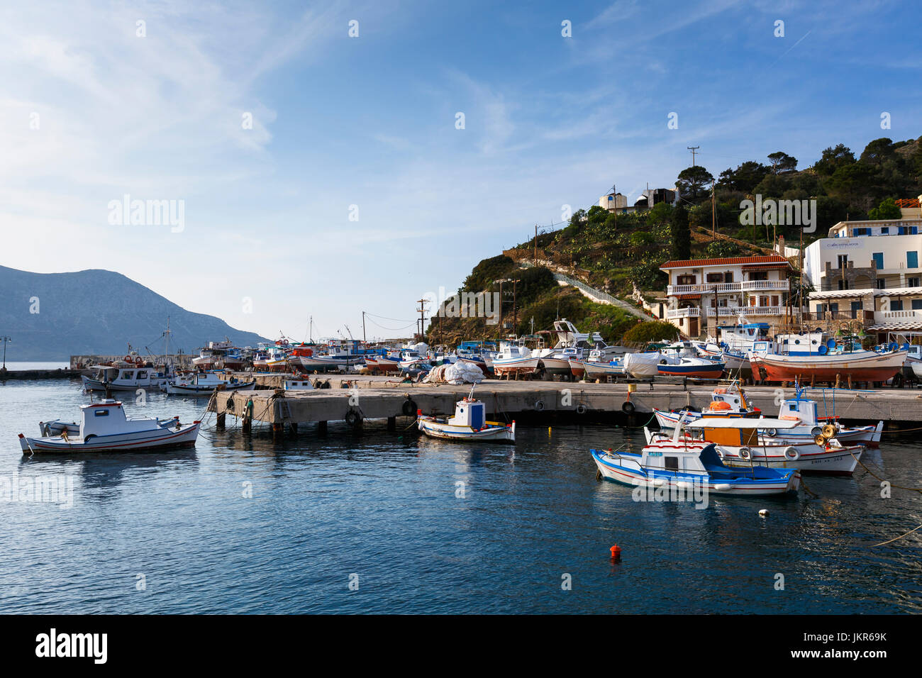 Port de la partie principale du village sur l'île de fourni, la Grèce. Banque D'Images