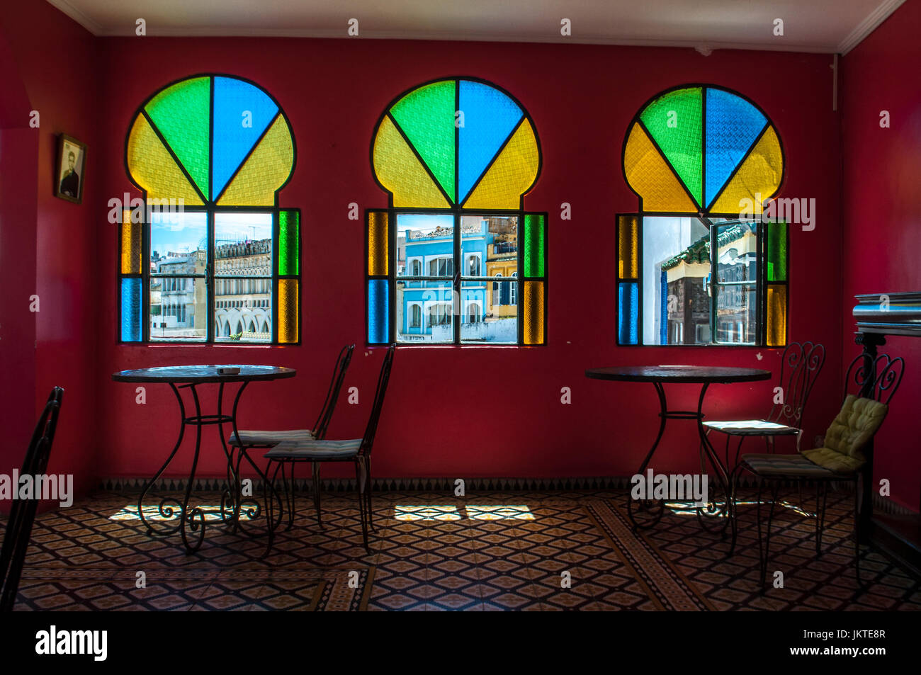 L'Afrique du Nord, le Maroc : le salon de thé de l'Hôtel Continental, l'un des plus anciens hôtels dans la zone de médina de Tanger, la ville sur la côte du Maghreb Banque D'Images