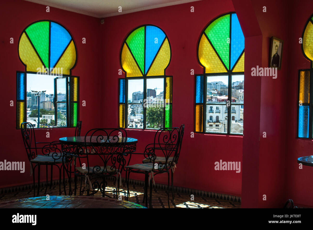 L'Afrique du Nord, le Maroc : le salon de thé de l'Hôtel Continental, l'un des plus anciens hôtels dans la zone de médina de Tanger, la ville sur la côte du Maghreb Banque D'Images
