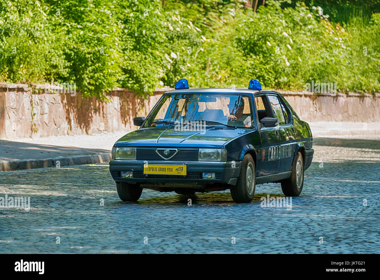 Lviv, Ukraine - juin 4, 2017:ancienne rétro car Alfa Romeo en tenant la participation au grand prix 2017 course Leopolis, Ukraine. Banque D'Images