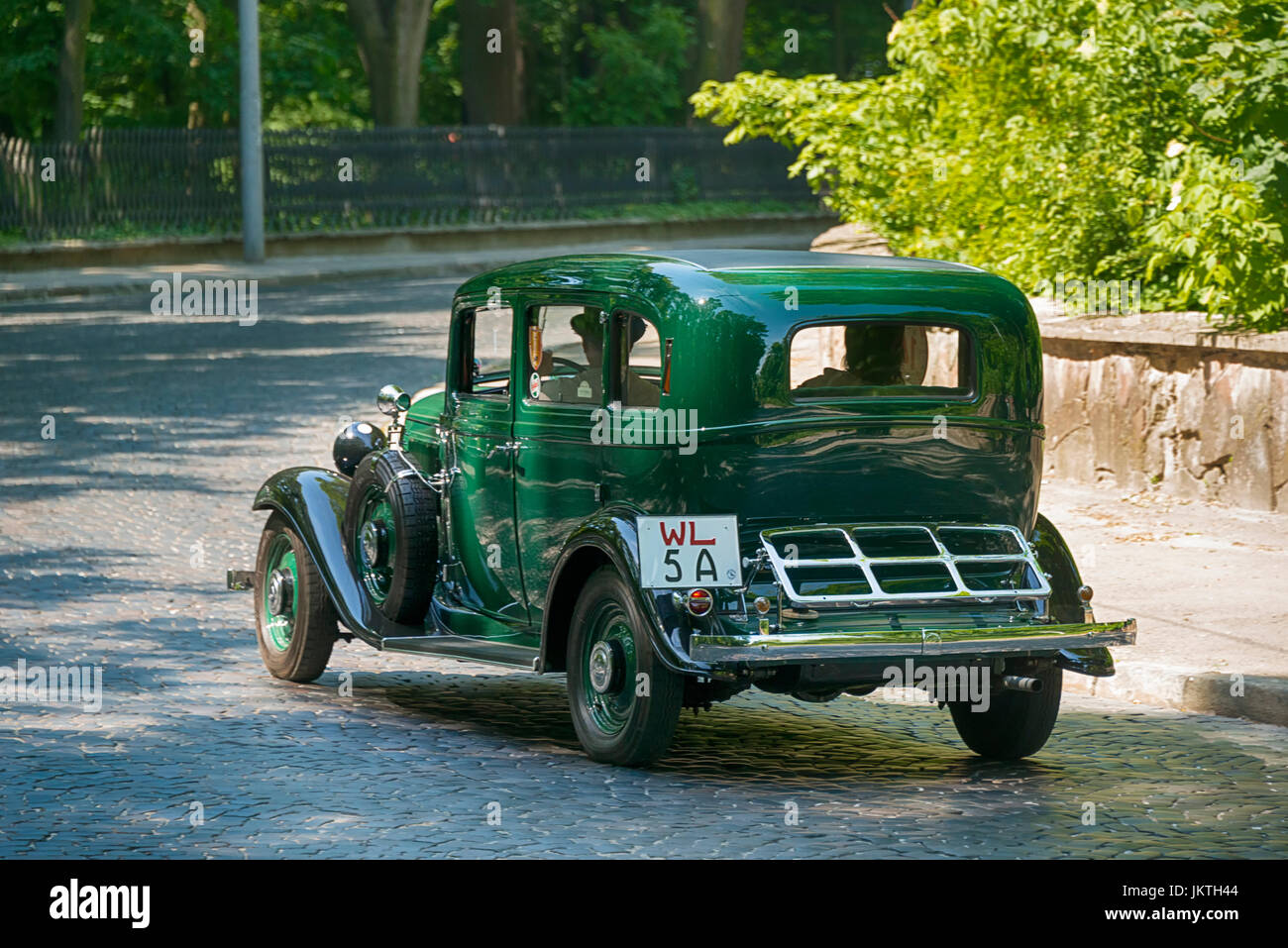 Lviv, Ukraine - juin 4, 2017:ancienne rétro voiture Fiat 518 prendre la participation au grand prix 2017 course Leopolis, Ukraine. Banque D'Images