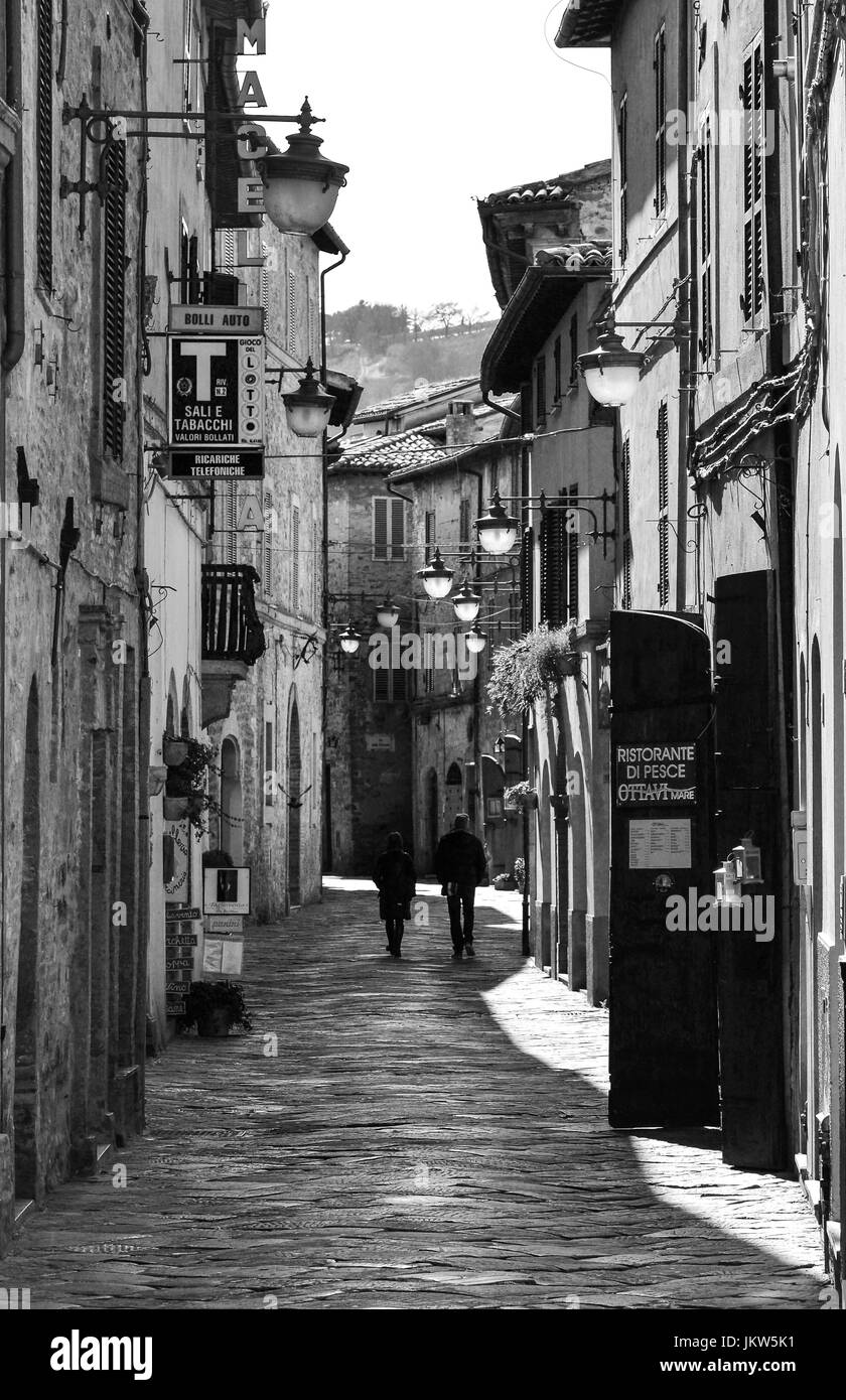Ponza (Ombrie, Italie) - un beau et charmant village médiéval au coeur de la région Umbria Banque D'Images