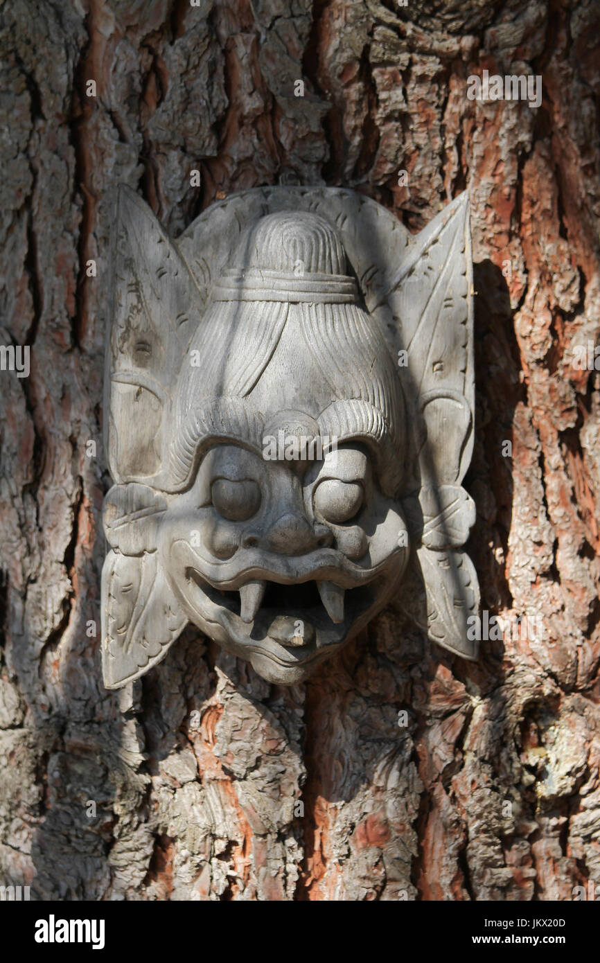 Masque ancien en bois Banque D'Images