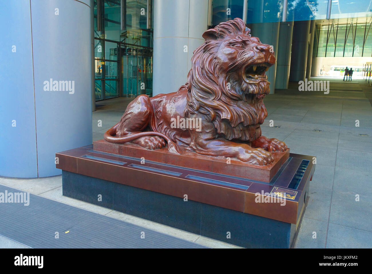 Lion de la HSBC près de l'édifice du siège social de la Hong Kong and Shanghai Banking Corporation en Europe centrale. Holding HSBC est la principale banque à Hong Kong Banque D'Images
