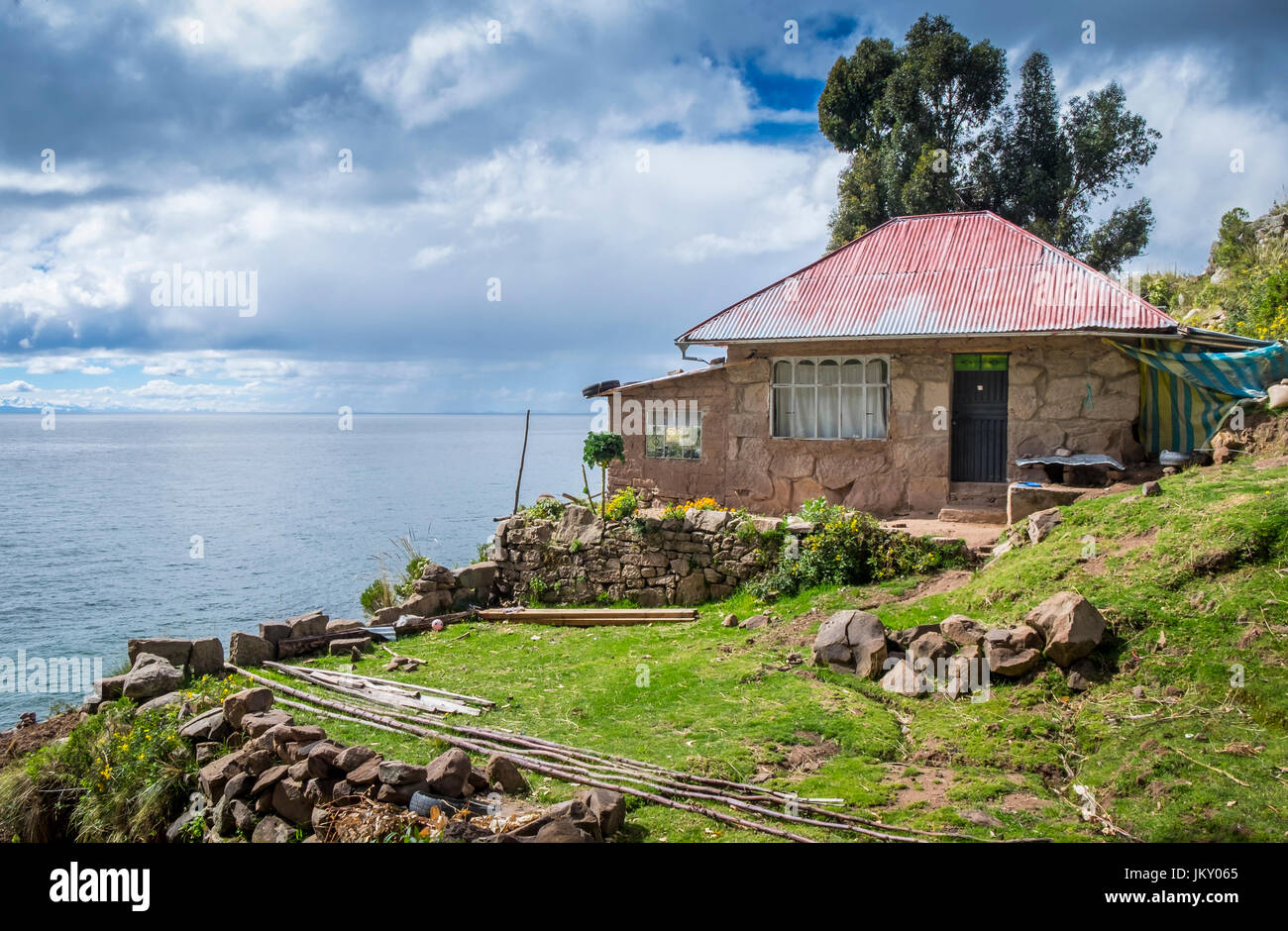 Avis de maison dans l'île de Taquile sur le lac Titicaca, au Pérou. Banque D'Images