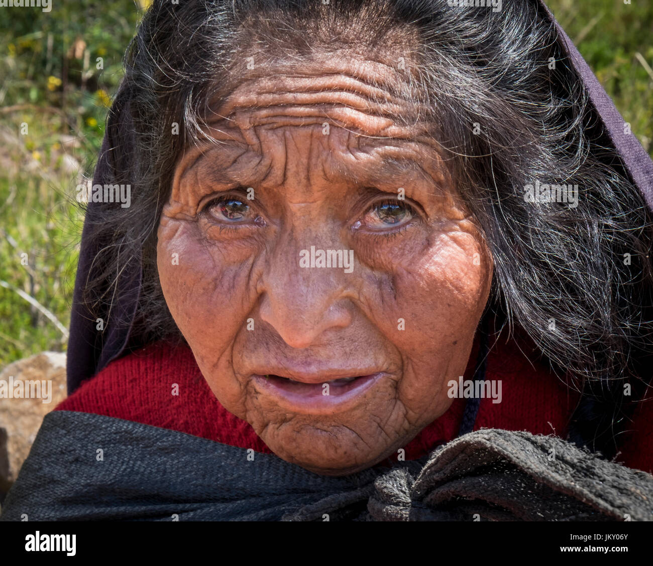 L'île de Taquile, PÉROU - CIRCA AVRIL 2014 : Portrait de vieille femme de l'île de Taquile au Pérou Banque D'Images