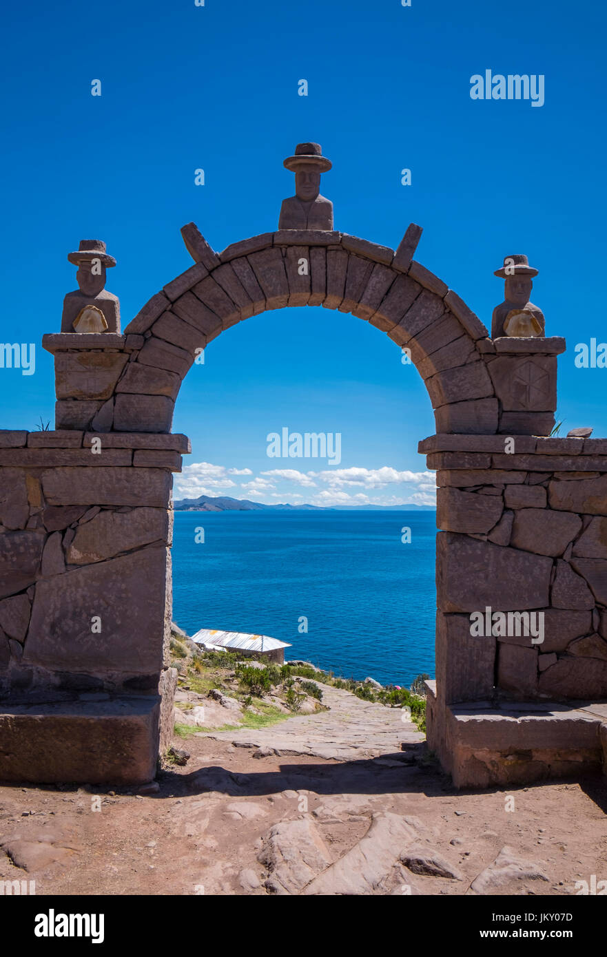 Dans l'île de Taquile arche typique, le Lac Titicaca, au Pérou. Banque D'Images