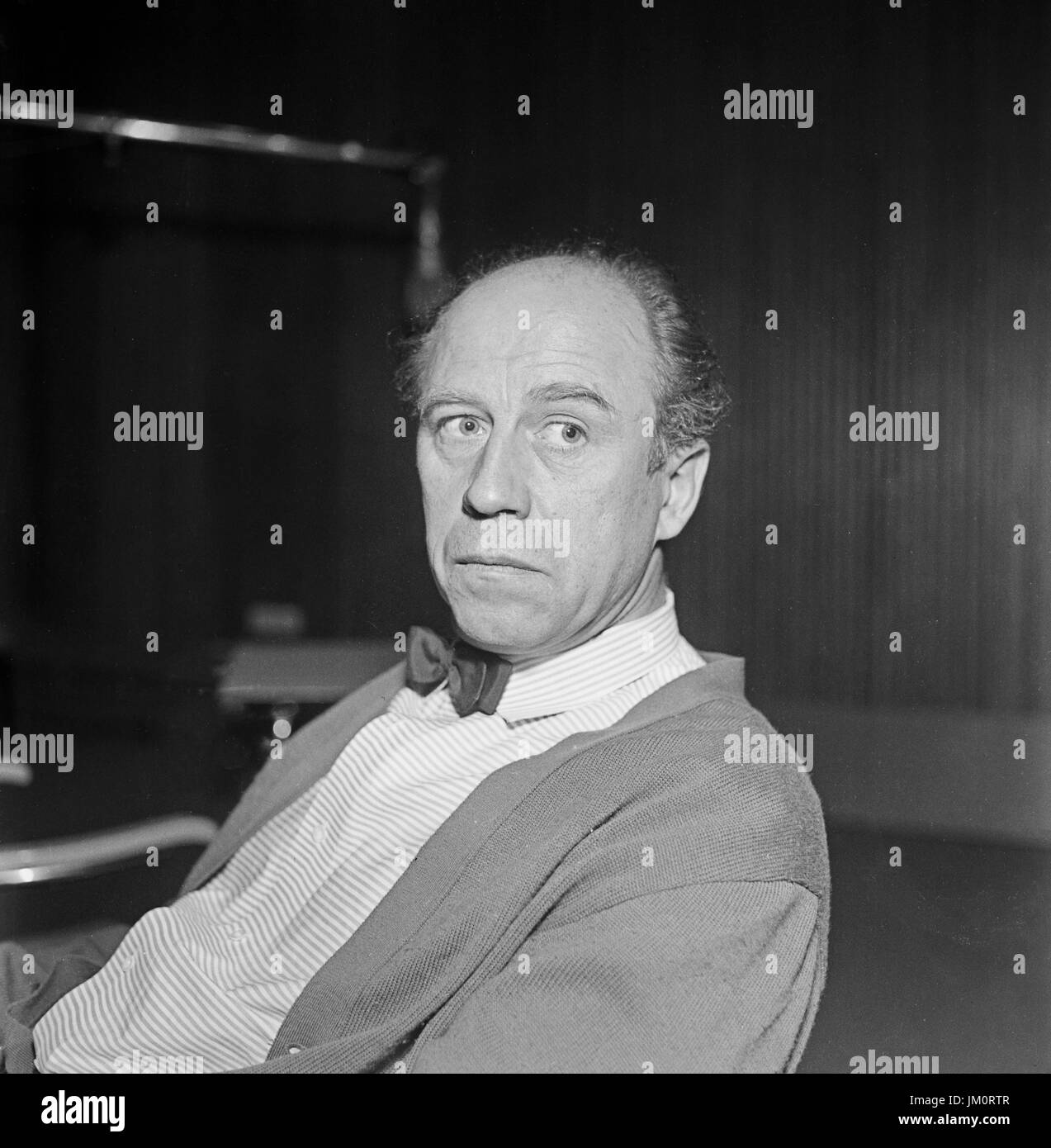 Acteurs et Actrices Deutscher Werner Hinz à Hamburg, Deutschland 1950er Jahre. L'acteur allemand Werner Hinz à Hambourg, Allemagne 1950. Banque D'Images