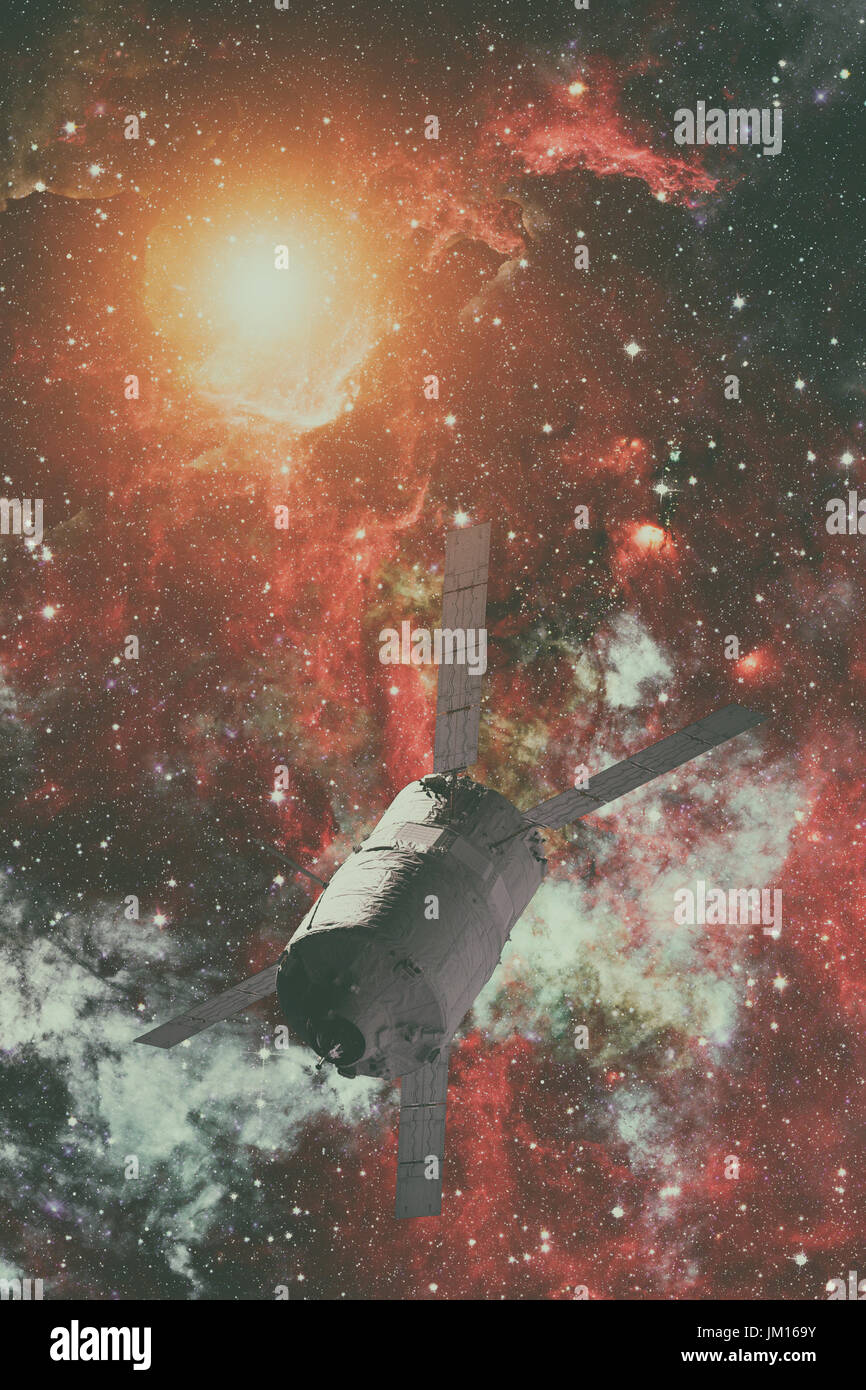 Vaisseaux Cargo - Le véhicule de transfert automatique sur galaxie spirale. Éléments de cette image fournie par la NASA. Banque D'Images