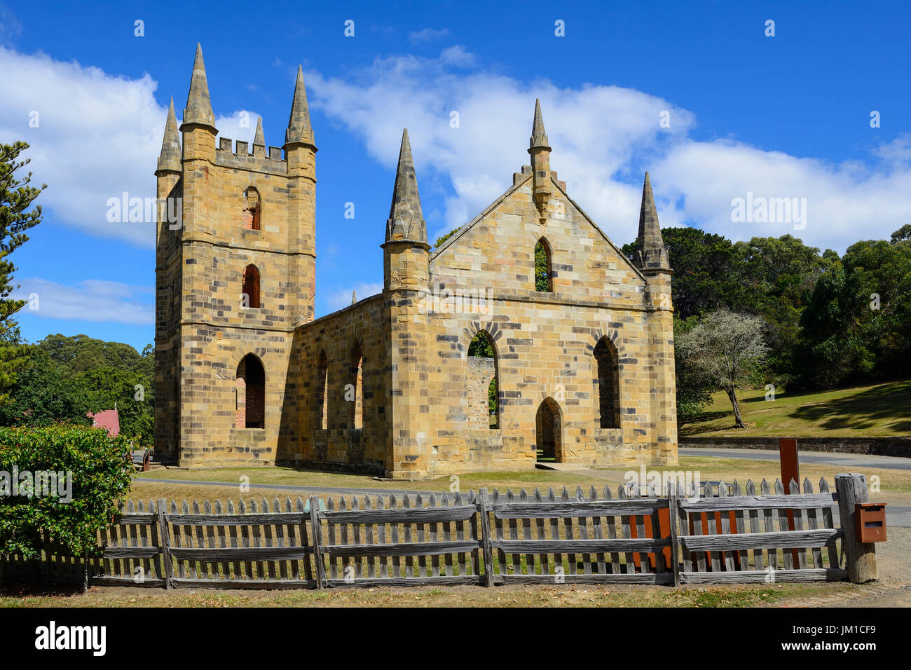 Ruines de l'Église au site historique de Port Arthur (ancienne colonie pénitentiaire) sur la péninsule de Tasman en Tasmanie, Australie Banque D'Images