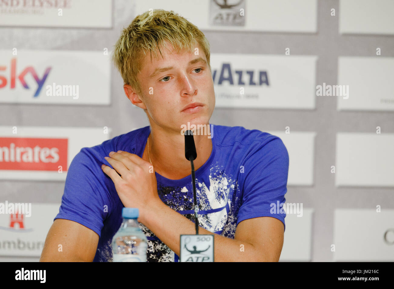 Hambourg, Allemagne, 25 juillet 2017 : 16 ans tennis player Rudolf Molleker pendant le German Open 2017 au Hambourg Rothenbaum. Crédit : Frank Molter/Alamy Live News Banque D'Images